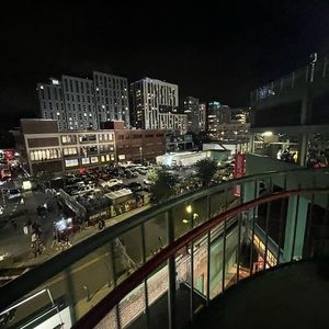 Meet your Posher, Javier